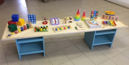 Дидактический стол с комплектом развивающих пособий 2*0,46*0,48м																														 фото 1