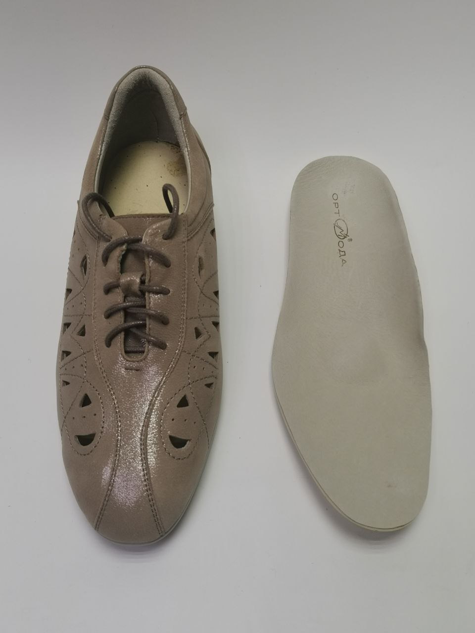 Туфли ортопедические женские Ортомода 8267 КП/ш бежевые увеличенной полноты с перфорацией фото 7